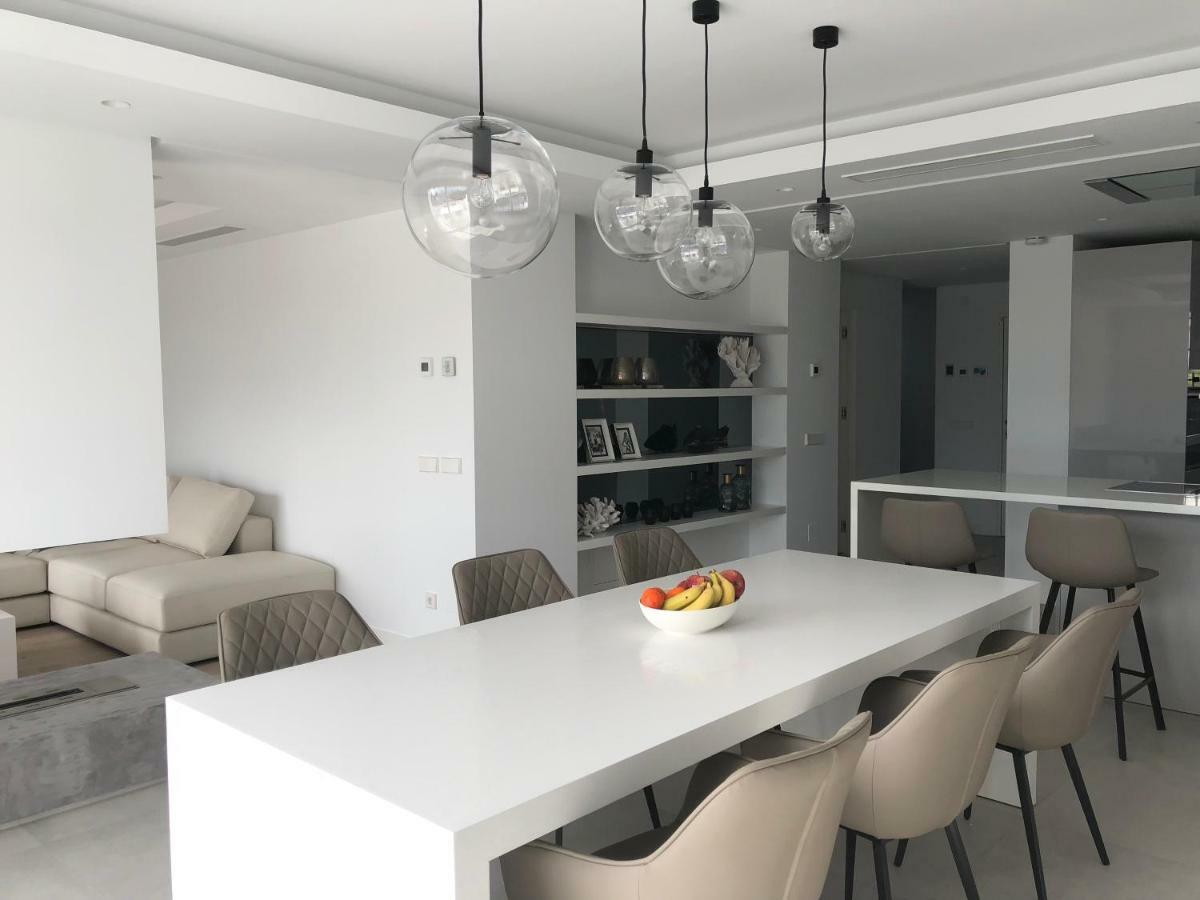 Modern Apartment Puente Romano Marbella Exterior photo